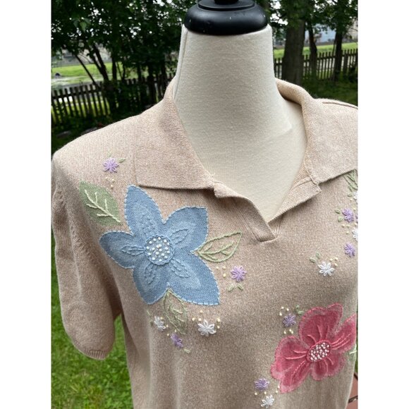 Alfred Dunner Womens 1X Beige Floral Embroidered Short Sleeve Knit Top With Coll - Picture 2 of 9
